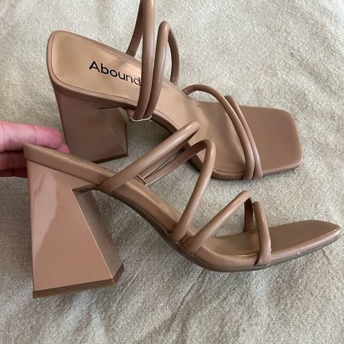 Abound 🎉 Austyn Tubular Strappy Block Heeled Sandal Tan Mocha Size 6 NEW