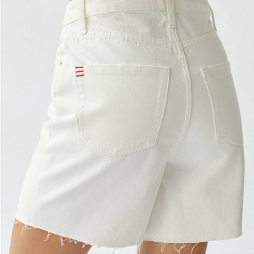 Urban Outfitters NWT  90's Denim Long Inseam Short in Cream