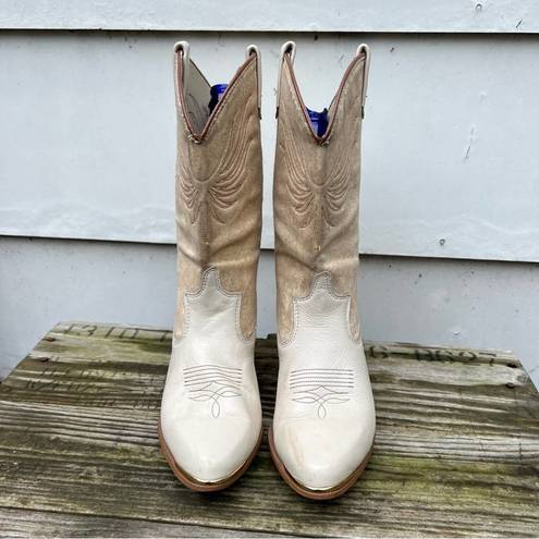 Dingo Vintage 80s 90s  high heeled low shaft cream beige cowgirl western boots