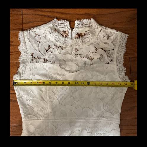 Sans Souci sleeveless white lace dress. Size XL