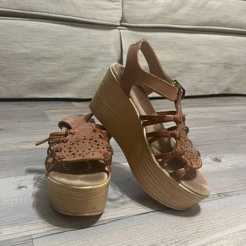 Leather Platform Sandals Size 6.5