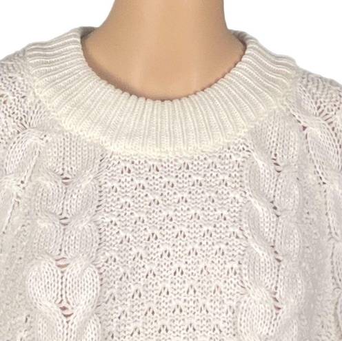 The Moon  & MADISON cream, dolman sleeve, cropped, cable knit sweater. Medium. EUC