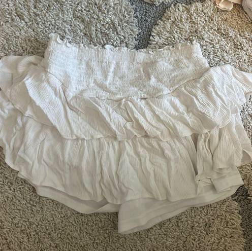 Madden Girl White Ruffle  Skort