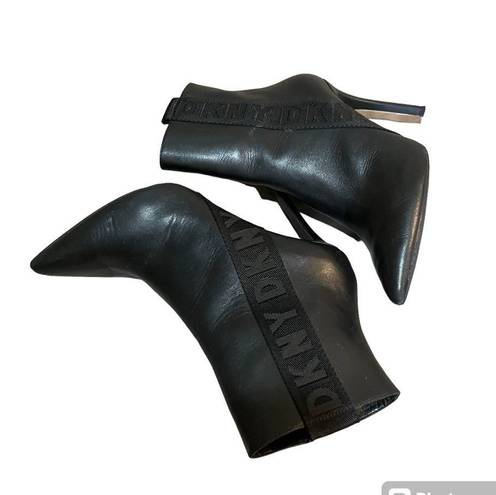 DKNY  Black Point-Toe Ranita Leather K3871334 Ankle Boot Size 7.5