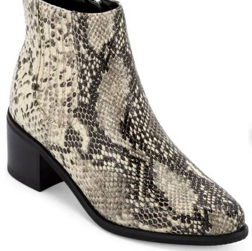 Blondo  Noa Waterproof Bootie Heeled Natural Python Print Size 12