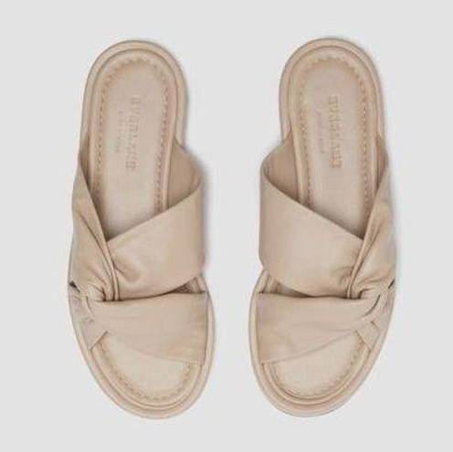 Everlane NWOT  The Day Twist Sandal