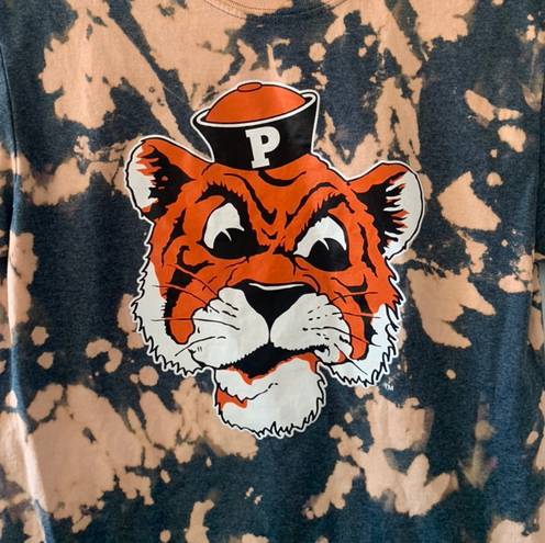 Gildan Reverse Tie Dye Tiger Tee