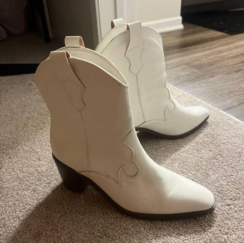 White Cowgirl Booties Size 8