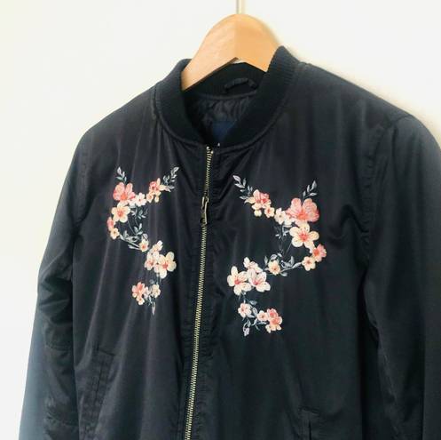 American Eagle Floral Embroidered Black Puffer Bomber Jacket