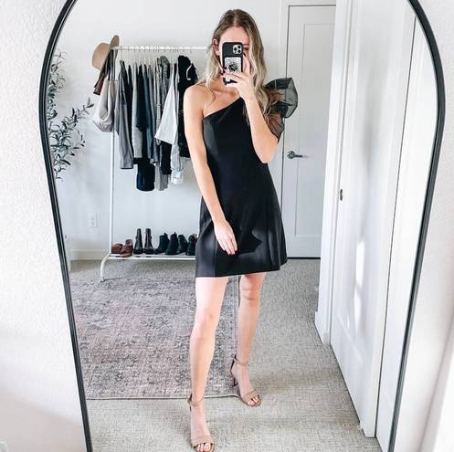 Cinq à Sept Cinq a Sept One Shoulder Tulle Puff Sleeve Black Dress