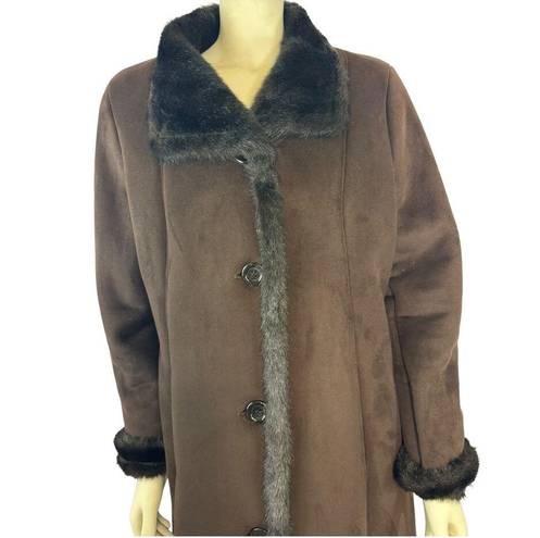 Jones New York Vintage 's luxe style trimmed, faux fur long brown coat size large