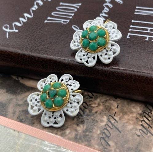 Petal 1950s Vintage Large Green Jade White Flower  Earrings Gold Tone