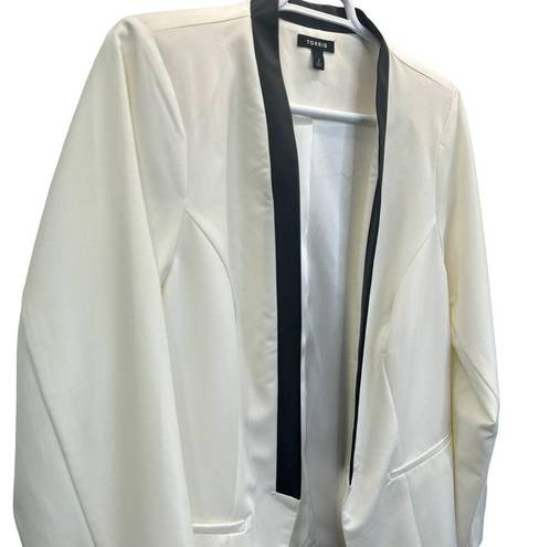 Torrid  Open Front Blazer Cream Black Size 2X Faux Leather Trim Pockets Plus Size