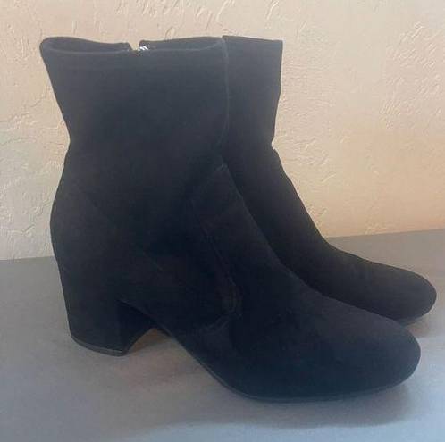 Unisa  Faux Suede Black Block Heeled Booties Size 9