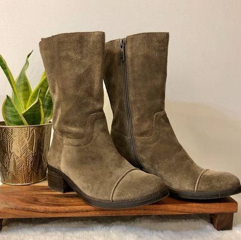 Jessica Simpson Quinn Suede Boot In Taupe