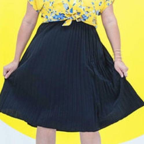 LuLaRoe  Black Pleated Pull On Jill Skirt