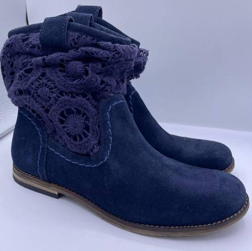 The Sak suede pull-on blue booties crochet stitching detail women Size 6