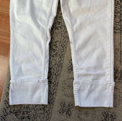 Venus Size 6 White Cropped Jeans