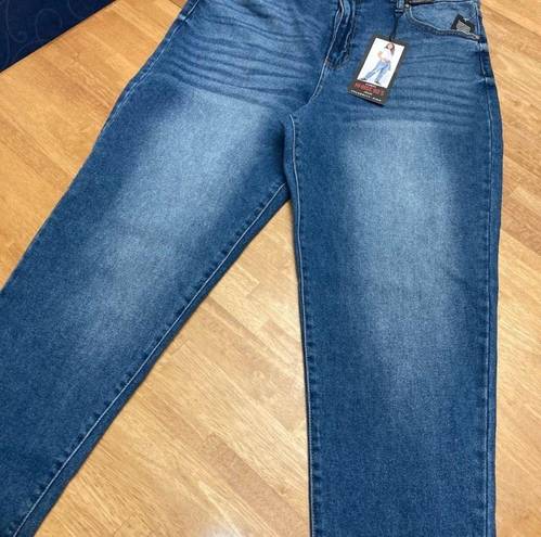 Celebrity Pink NEW  High Rise 90s Jeans Size 17