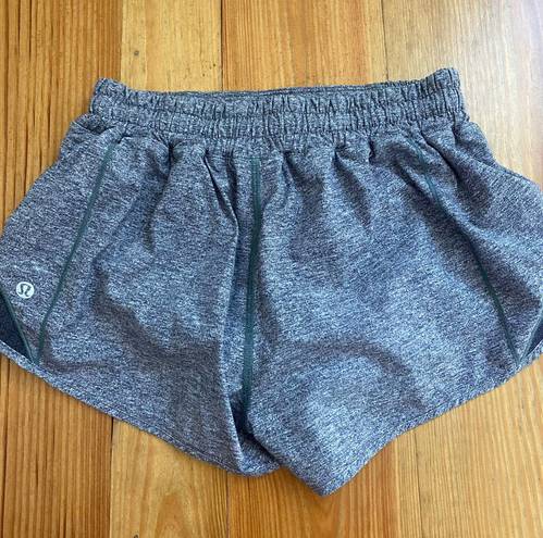 Lululemon Hottie Hot Shorts 2.5”