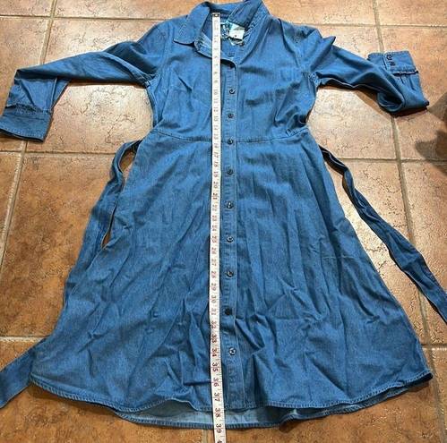 Draper James NWT  Chambray Shirtdress