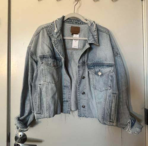 American Eagle Denim Cropped Jean Jacket