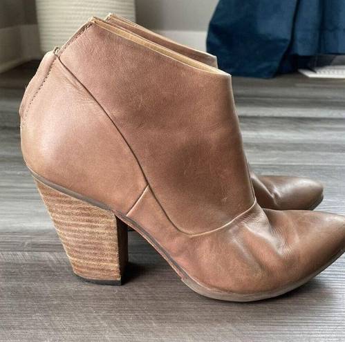 Treasure & Bond  Tan Leather Booties Size 10 Zip Boots