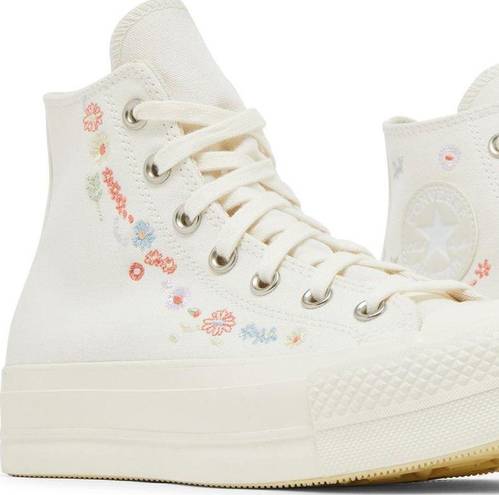 Converse  Chuck Taylor All Star Lift Platform 'Embroidered Floral 