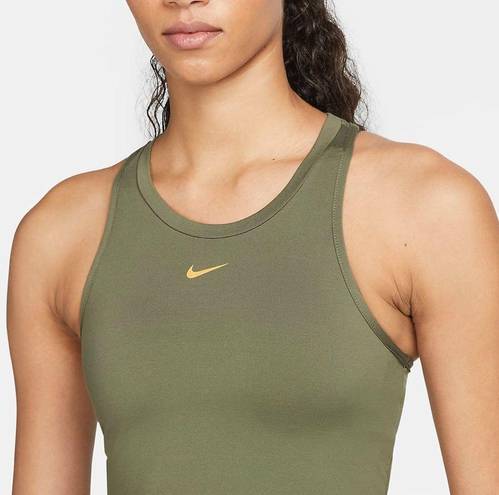 Nike  Dri-FIT One Luxe Olive/Metallic Gold Set XS