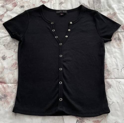 Buttons Faded Rose Black Ribbed Henley Faux Snap  Up Front V-neck Cropped Top, size L