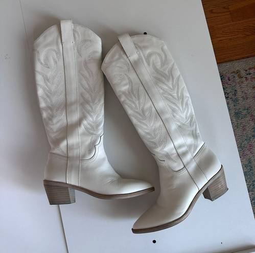 Dolce Vita White Cowgirl Boots Size 7