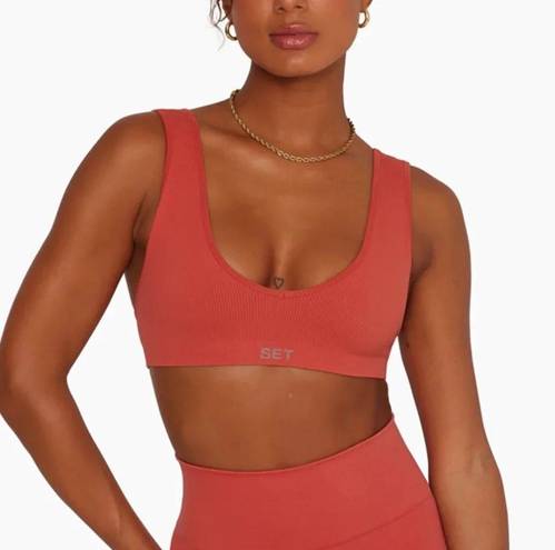 SET active TWO PIECE SET