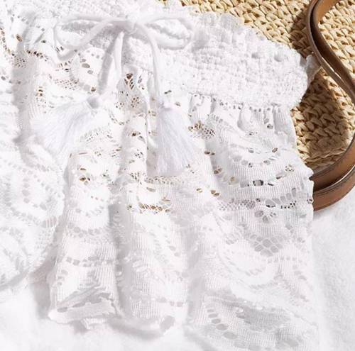 Macy's Macy’s Miken White Juniors' Scalloped Lace Swim Cover-up Shorts Size M NWT