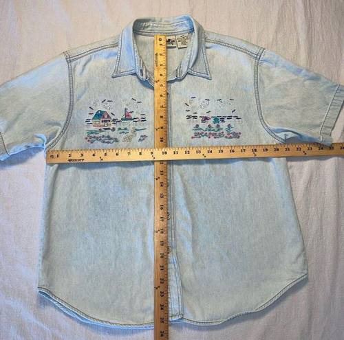 Northern Reflections Embroidered beach cottage shirt