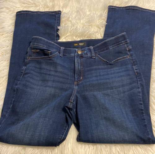 Lee  Regular Bootcut Mid Rise Jeans size 14L excellent condition inseam 32”