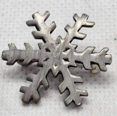 Krass&co Vintage AJR . Pewter Snowflake Brooch