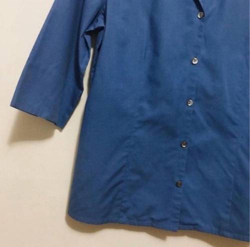 Nordstrom  blue 3/4 sleeve button down shirt in size medium