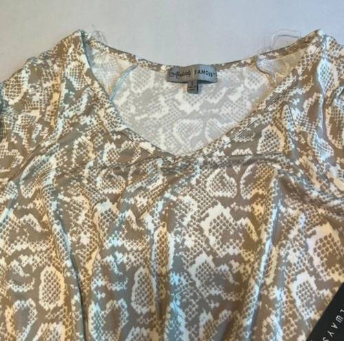 Absolutely Famous  Womens Animal Print  Blouse Cut‎ Out Shoulder Size Small