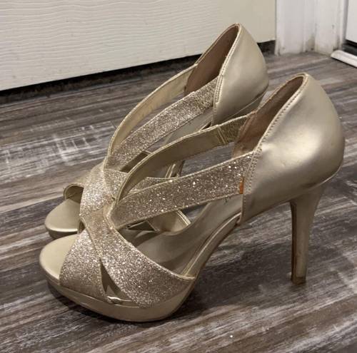 Fioni Night Sparkly Gold Heels 