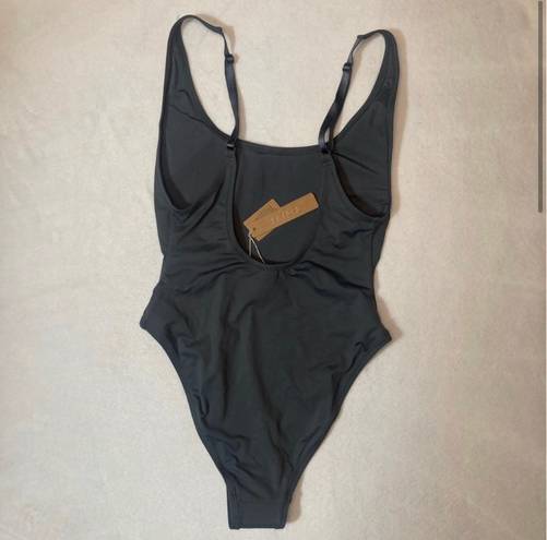 SKIMS OnePiece Swimsuit NWT XS