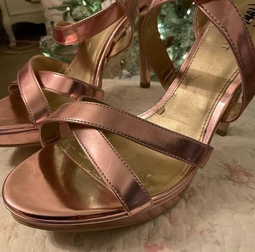 Fioni Night Metallic High Heels Size 9.5