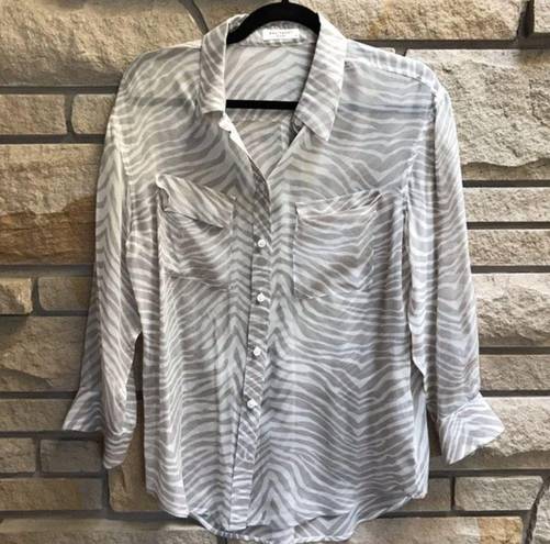 Equipment  Femme Sheer 100% Silk Shirt Button Up Tan zebra Print Medium FLAWED