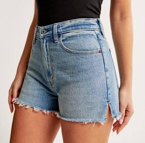 Abercrombie & Fitch  High Rise 4" Mom Short