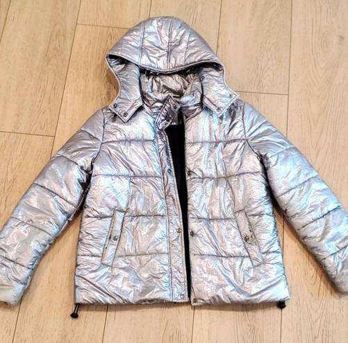 Barney’s New York Sale!💥 Barneys New York Silver Puffy Coat