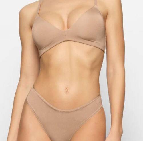 SKIMS NWT  Wireless Form T-Shirt Demi Bra BR-WRL-1889 Clay Size 36B