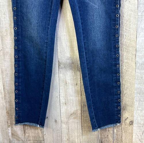 Romeo + Juliet Couture  Size Medium Raw Hem Dark Blue Denim Wash Jeans 5 …