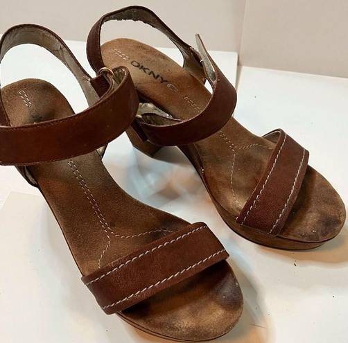 DKNY  C Sara Truffle Sandal, Size 8.  Adorable.