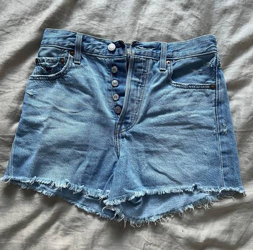 Levi’s Ribcage Shorts