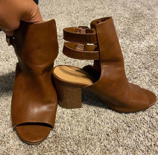 Bamboo Brown Heels