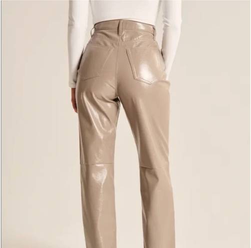 Abercrombie & Fitch   -Curve Love Patent Leather 90s Straight Pant Taupe